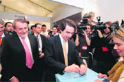 Mayor Oreja, Aznar y la dictadura