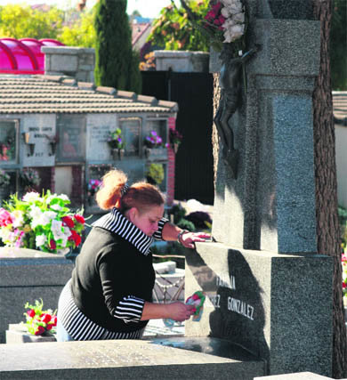 El largo puente de Todos los Santos - Nuevos atascos en la A-6 - La fiesta de Halloween - Tradiciones culinarias