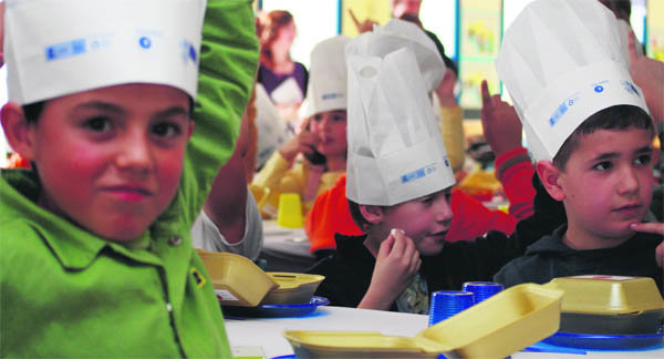 El Ministerio de Sanidad celebra en un colegio de Moralzarzal el Día Europeo de la Alimentación