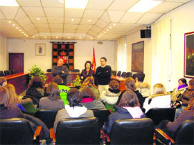 Varias alumnas procedentes del Liceo G. Cotta, de Legnago (Italia) visitaron la mañana del pasado viernes el Ayuntamiento de Galapagar.