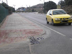 Vista de las mejoras aceras en uno de los accesos al centro urbano de Galapagar