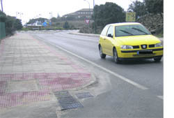 Obras de mejora en las aceras de acceso a Galapagar desde la carretera de Guadarrama