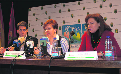 Máximo Pérez, Marisol Casado y Elena Segura, en la presentación de la feria  (Foto: RICARDO M. PEÑA)