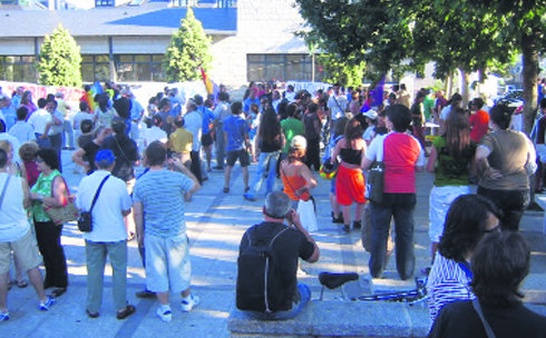 Unas 300 personas se dieron cita en la manifestación contra la violencia en Alpedrete