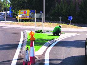 Nuevas isletas de césped artificial para apostar por el desarrollo sostenible en Guadarrama