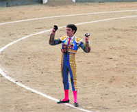 José Tomás, tras cortar dos orejas a su primer toro el pasado 5 de junio en la plaza de Las Ventas  (Foto: VICENTE CASADO ‘VICENTÍN’)