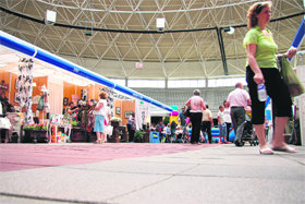 Imagen de uno de los ‘stand’ en la Feria del Comercio  (Foto: R. M. P.)