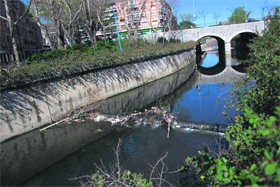 El río Guadarrama a su paso por Villalba  (Foto: R. M. P.)