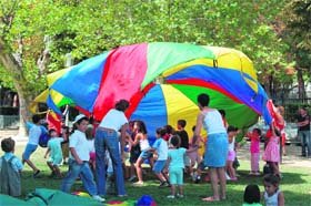 El parque de atracciones infantil en Terreros atrae cada año a decenas de niños  (Foto: AYTO. DE SAN LORENZO DE EL ESCORIAL)