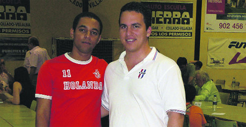 El campeón Isam Ortiz, a la izquierda, con Renier Vázquez  (Foto: CEDIDA)