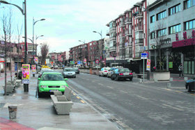 Vista de la calle Batalla de Bailén tras las obras realizadas en esta zona  (Foto: R. M. P.)