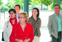 La alcaldesa, Carmen María Pérez del Molino, en la sala polivalente del centro  (Foto: R. M. P.)