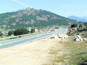 Vista de la carretera M-601, en Collado Mediano  (Foto: ARCHIVO)