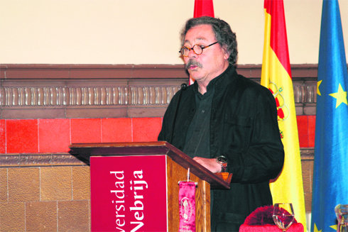 Alberto Corazón, durante la lección inaugural  (Foto: CEDIDA)