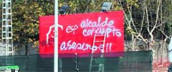 Pintadas contra el alcalde