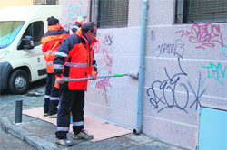 Plan de choque contra los ‘graffitis’ en San Lorenzo