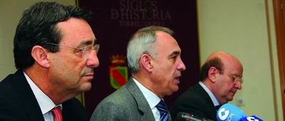 Mario Mingo, Carlos Galbeño y Carlos Dávila, durante la presentación del ciclo  (Foto: E. P.)