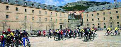 Concentración en la Lonja del Monasterio