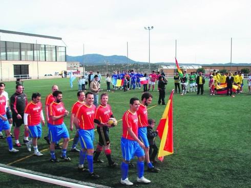 Jugadores de 12 países se dan cita en la primera edición del Torneo de Naciones Fútbol 7 de Galapagar