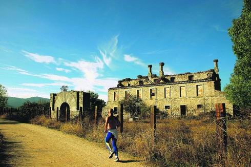 Vista del antiguo palacio de Monesterio / archivo