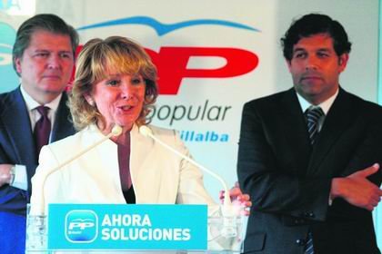 Aguirre inaugura la nueva sede del PP