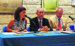 Begoña Chinchilla, Fernando Puchol y Carlos Galbeño, el miércoles en rueda de prensa / E. P.