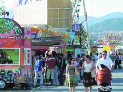 Miles de personas pasarán estos días por el Recinto Ferial, situado junto a la M-601 / ARCHIVO