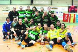 El Escorial festejó así el campeonato en Primera Nacional en mayo /  CEDIDA