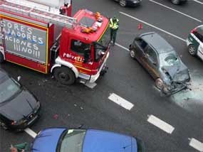 Espectacular accidente en el kilómetro 39 de la A-6