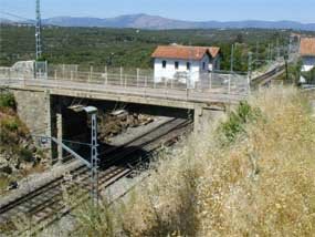 Imagen de las vías a la altura del puente de El Gasco