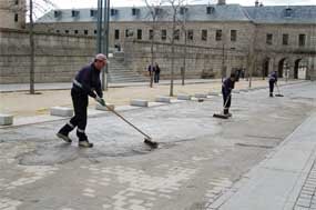 Obras de mantenimiento en el Paseo de Juan de Borbón