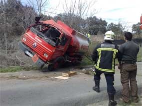 El siniestro se produjo en la calle Alcudia, obligando a la intervención de los Bomberos