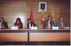 González, en una de sus intervenciones plenarias en 2003