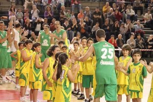 Imagen de los actos conmemorativos por los 25 años de ACB en Collado Villalba (Foto: J. FRESNO)