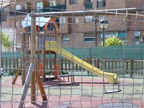 Comienzan los trabajos de mejora en los parques infantiles