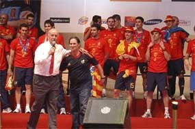 El Gobierno regional concede la Medalla de Oro a la Selección Española de fútbol