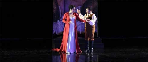 Elisabete Matos (Tosca) y Aquiles Machado Cavaradossi), en uno de los ensayos de esta producción  (Foto: AIME VILLANUEVA)