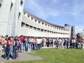 Estudiantes en el campus de la Carlos III en Colmenarejo