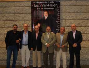 Enrique Gracia y Aurora Salvador, ganadores del Premio de Poesía Juan Van Halen