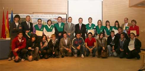 Homenaje en Villanueva de la Cañada a los becados en la Universidad Alfonso X El Sabio