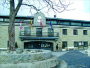 Fachada principal del Ayuntamiento de Colmenarejo (Foto: ARCHIVO)