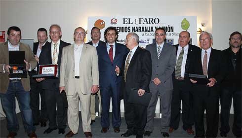 ‘El Faro del Guadarrama’ celebra su XXV Aniversario y entrega los Premios Naranja y Limón a los Populares de la Sierra