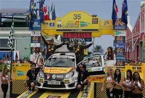 Gracia, segundo en Canarias, ya lidera la Challenge Twingo 