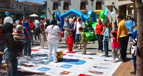 El Partido Popular celebra la fiesta de la familia con una gran suelta de globos y Nuevas Generaciones anima a sumarse hoy a la ‘marea azul’