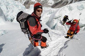 Carlos Soria en un momento de la ascensión al Lhotse