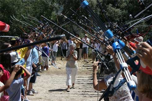 El Club Arqueros Diez rinde homenaje a su presidenta coincidiendo con un torneo amistoso en El Barrizal