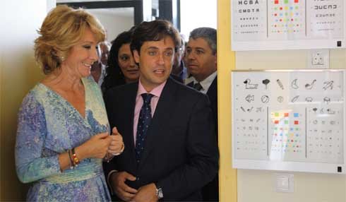 Esperanza Aguirre inaugura el Centro de Salud, que dará servicio a más de 30.000 personas