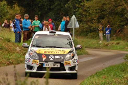 Rubén Gracia sube al podio en el asfalto de Llanes antes de pasar a la tierra en Granada