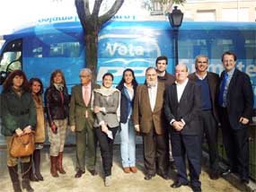 La caravana electoral del PP hace campaña en El Escorial