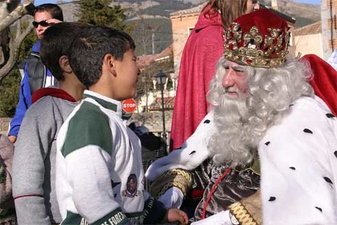 Los Reyes Magos se multiplican para llegar esta tarde a todas las localidades de la zona